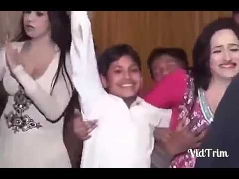 Pakistani Mujra in Wedding